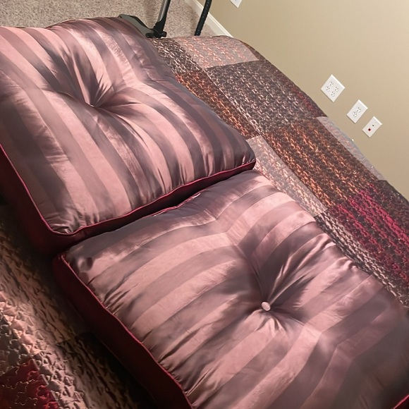 King Burgundy & Bronze Quilt Bedding Set - Picture 4 of 8